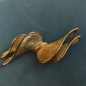 🌸NEW🌸 VTG Brooch